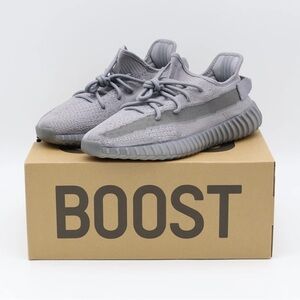 New Yeezy Boost 350 V2 Charcoal Gray Sneakers